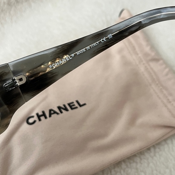 Auth Chanel Vintage Quilted Retro Tortoise Logo Sunglasses - Picture 7 of 9